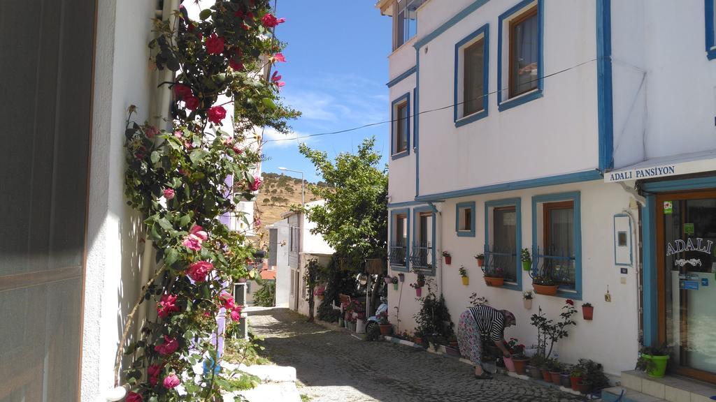 Adali Guest House Бозджаада Экстерьер фото