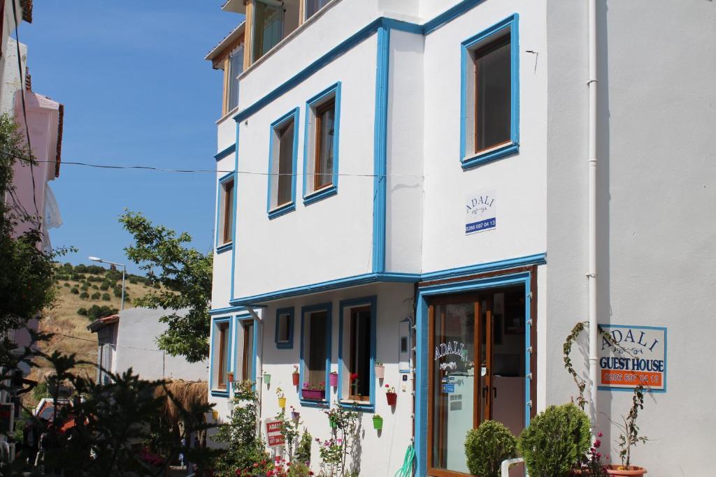 Adali Guest House Бозджаада Экстерьер фото